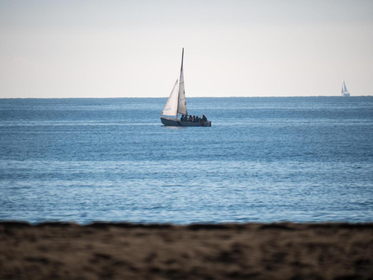 Premium Beach Design - La Malagueta Малага Екстериор снимка